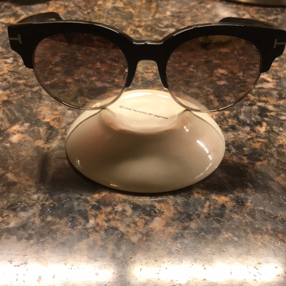 🌶SOLD🌶Tom Ford sunglasses